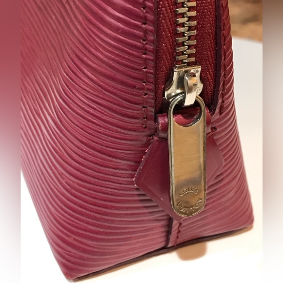 Louis Vuitton Pink Epi Pochette Cosmetic Pouch Bag 😍💖💗 - Picture 13 of 17